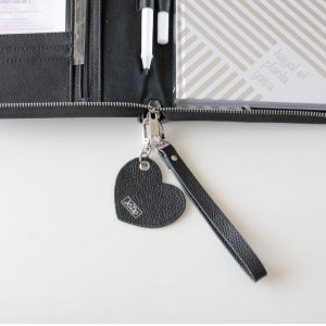 Kalp Anahtarlık – Black Silver
